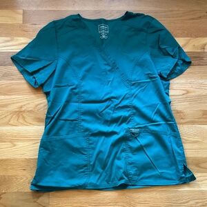 Cherokee hunter green scrub top (medium)
